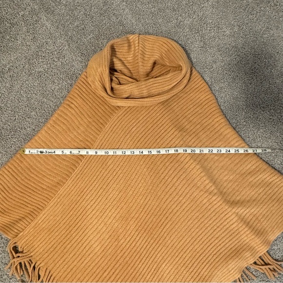 Chico’s Super Soft Camel Beige Sweater Poncho One Size - Picture 8 of 10